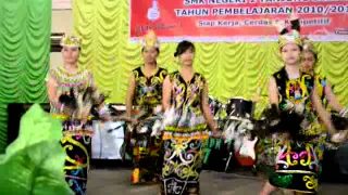 Tarian Dayak SMK Negeri 2 Tanjung Selor