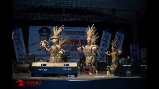 Tarian Dayak Oleh Grup Tiga Tawai di Acara Ultah Kaltara