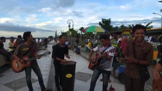 Akustik Amal BMC di Tugu Cinta Damai Tanjung Selor, Kaltara, 22 Desember 2015